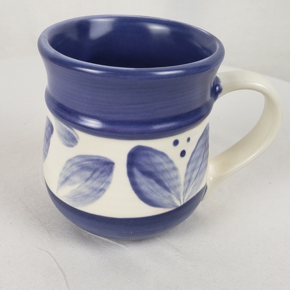 NWOT PFALTZGRAFF Villa Flora Blue Leaves Stoneware Coffee Mugs Set of 4 - Picture 4 of 12